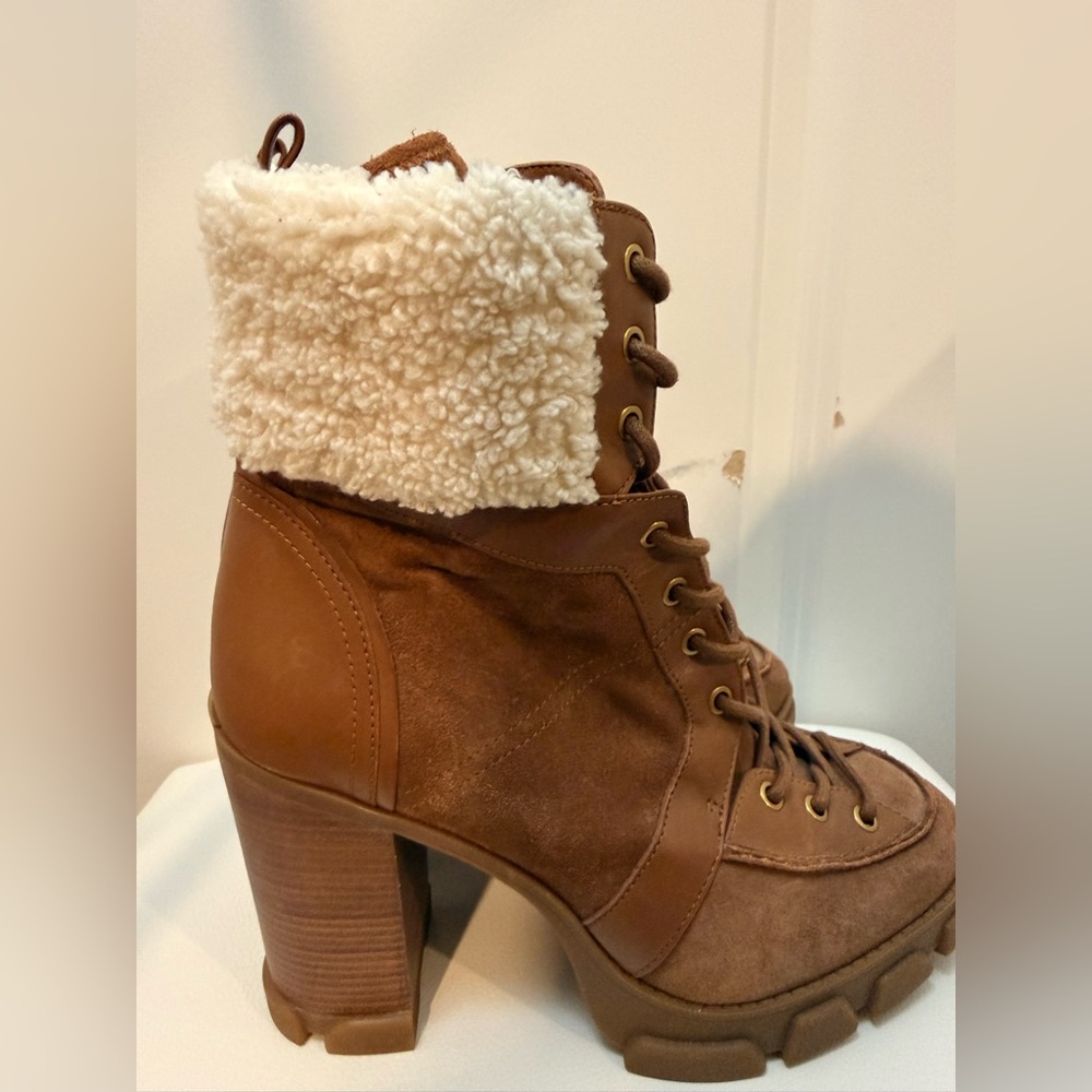 Leather Michael Kors Tan Lace-Up Boots - Picture 4 of 7